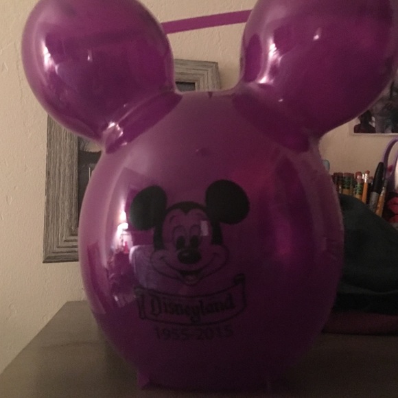 Disneyland collectible ballon popcorn bucket
