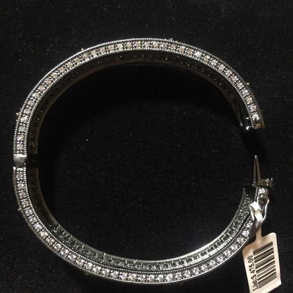 🍁FREIDA ROTHMAN OVAL BRACELET WITH CLOSURE🍂 - Picture 2 of 4