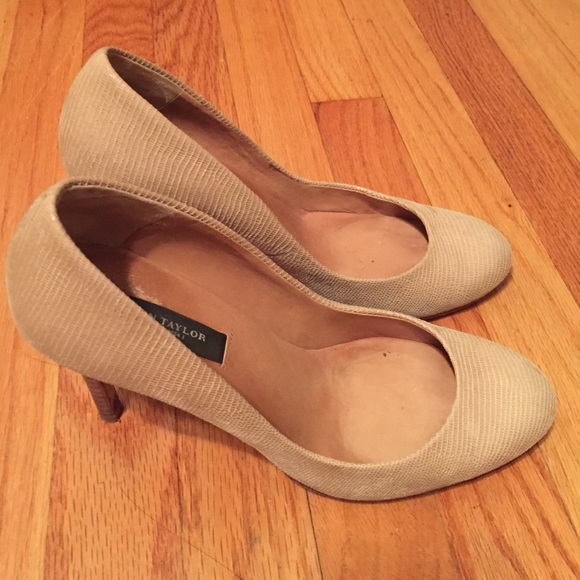 Anne Taylor perfect pumps