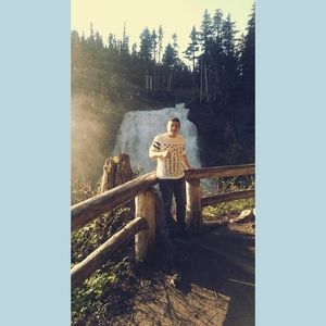 Meet your Posher, Eduardo