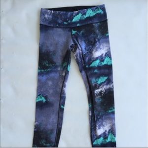 LULULEMON WUNDER UNDER SIZE 6 MILKYWAY