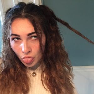 Meet your Posher, Johnna