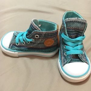 Super Cool Converse for Baby!