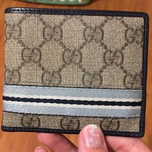 Gucci bifold wallet