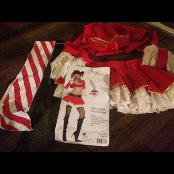 Women's Halloween Sexy by Leg Ave Pirate