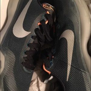 Kobe X