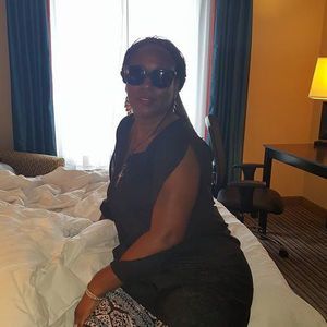 Meet your Posher, Leslie