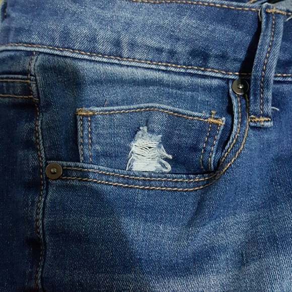 Distressed Ripped Skinny Jean
