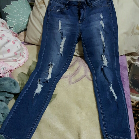 Distressed Ripped Skinny Jean - Picture 4 of 4