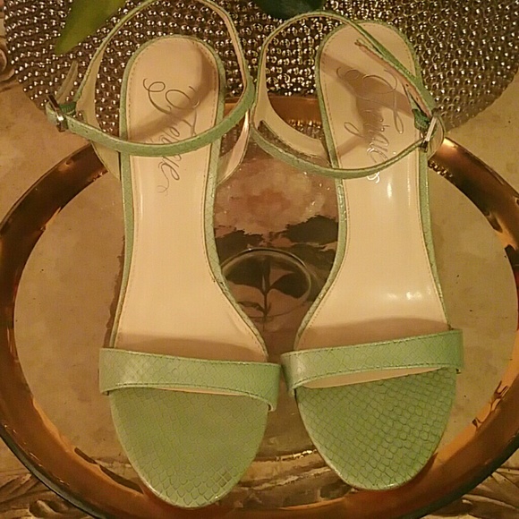 FERGIE(ROXANNE) SANDALS