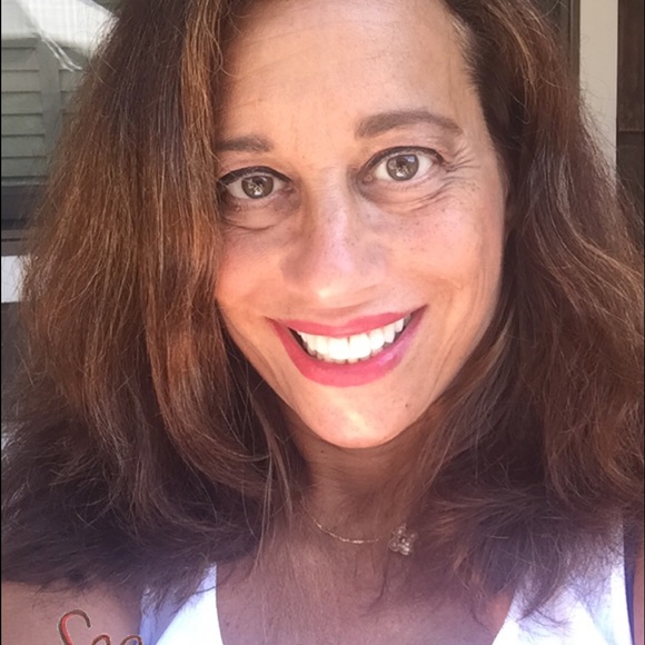 Meet your Posher, Michelle - Picture 2 of 2