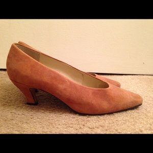 Suede pumps