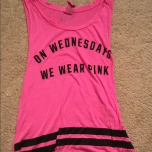 pink tank top
