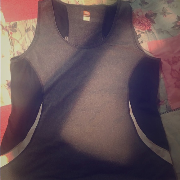 Lucy tank top - Picture 1 of 3