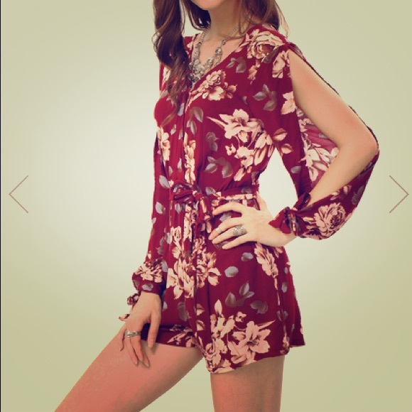 Surplice Front Slit Shoulder Flower Print Romper