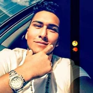 Meet your Posher, Carlos