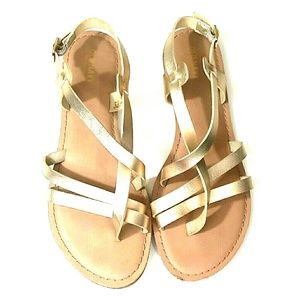 *SALE* EUC OLD NAVY gold huarache strap sandals