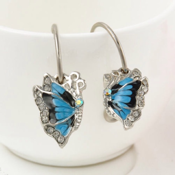 🆑 Spring Crystal Butterfly's pair with jeans - Picture 3 of 3