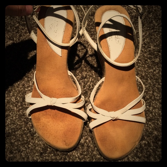 Angels 4 Ever Wedge White Straps Sz 9.5
