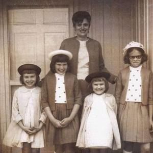 Meet your Posher, Dorothy