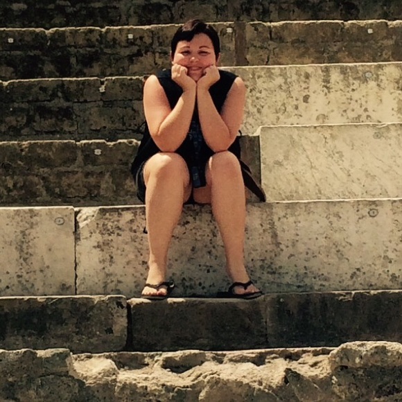 Meet your Posher, Dakota - Picture 1 of 1