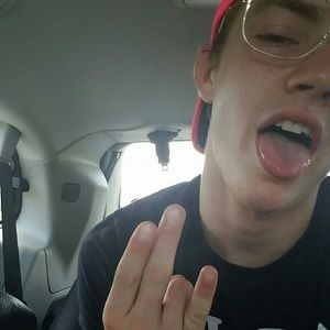 Meet your Posher, Logan