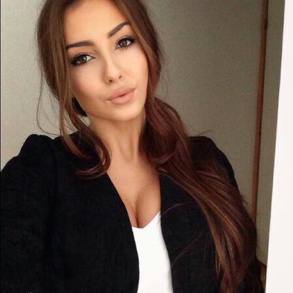 Meet your posher Jessica smith.