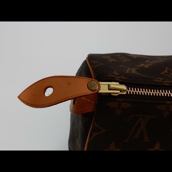 Louis Vuitton speedy.