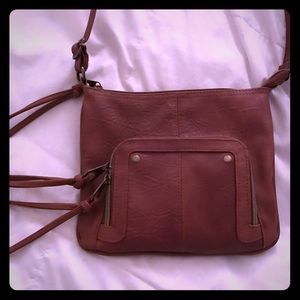Small adjustable cross body purse