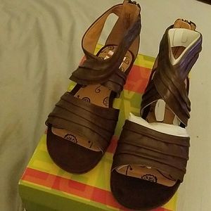 BareTraps Sandals