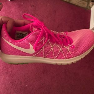Nike Fury 2 size 9.5 hot pink
