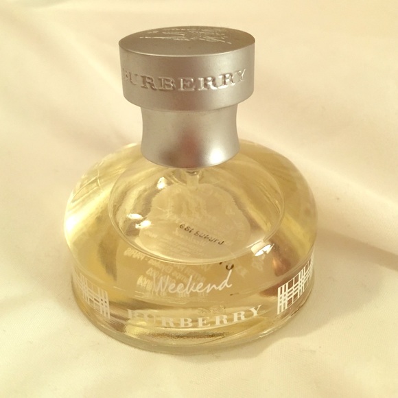 Burberry Weekend Perfume