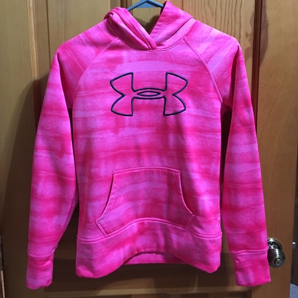 Underarmour hooded sweatshirt dri-fit.