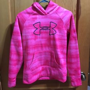 Underarmour hooded sweatshirt dri-fit.