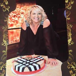 Meet your Posher, Ewa