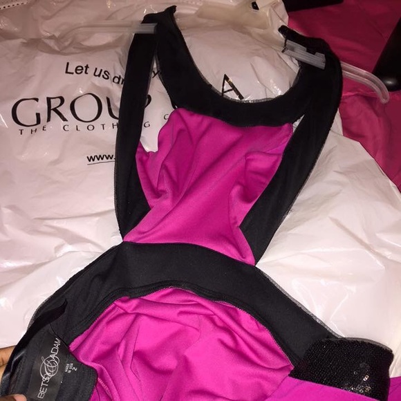 Pink Gown - Picture 4 of 4