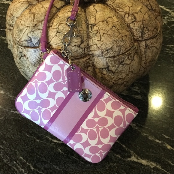 The perfect little wristlet!