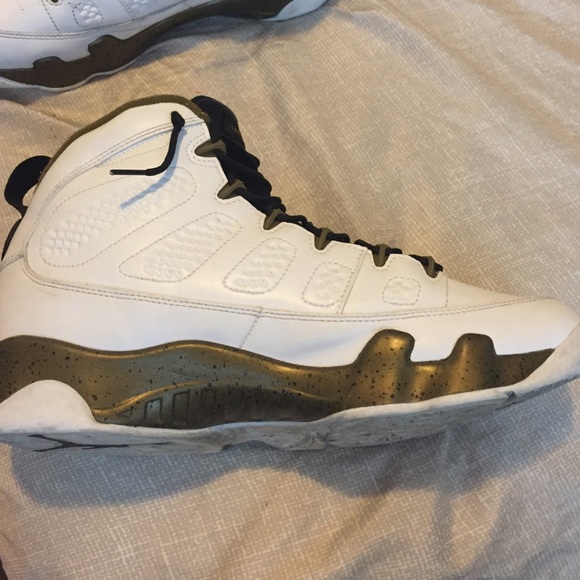 Jordan 9 statue - Picture 4 of 4