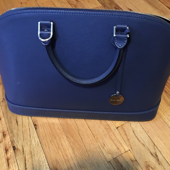 Royal blue Pulicati bag 👛👜