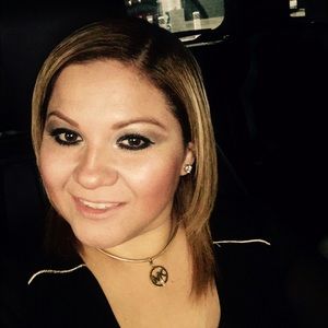 Meet your Posher, Karla