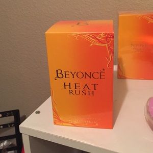 Beyoncé Heat Rush Perfume