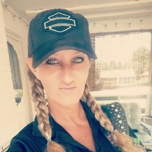 Meet your Posher, Tina