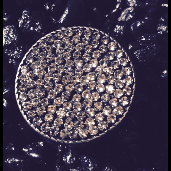 REBEL DESIGNS PILLBOX RING - Picture 4 of 4