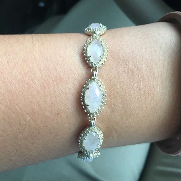 KENDRA light pink bracelet