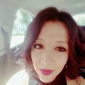 Meet your Posher, Claudia