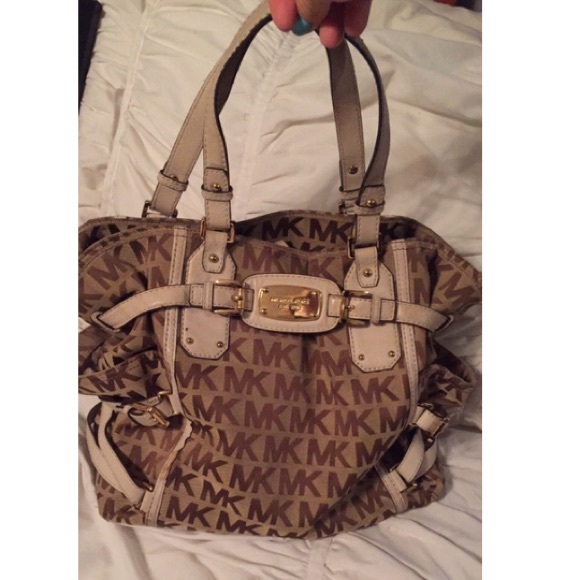 A closer look at Michael Kors tote bag - YouTube Michael Kors Tote