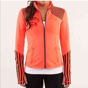 Lululemon jacket with thumb holes euc