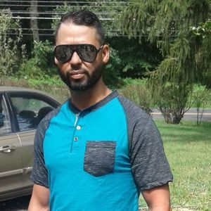 Meet your Posher, Juan luis