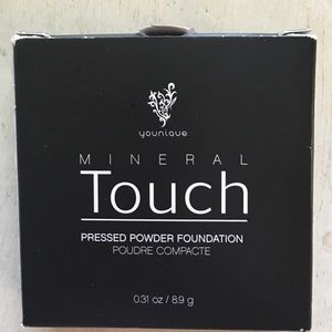 Younique Mineral Pressed Powder