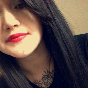 Meet your Posher, Kara